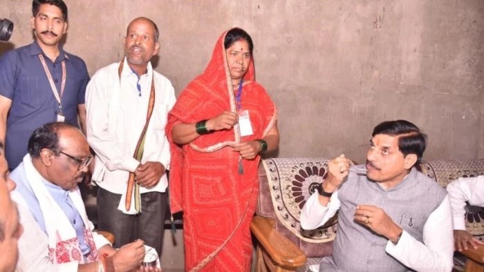 Betul News: मुख्यमंत्री मोहन यादव का कुकरू दौरा; कोदो-कुटकी प्रसंस्करण केंद्र की सौगात, चौपाल में सुनी ग्रामीणों की समस्याएं