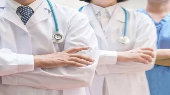 आगर मालवा स्वास्थ्य विभाग: जिले को मिले 8 नए डॉक्टर, ग्रामीण क्षेत्रों में अब बेहतर इलाज की उम्मीद