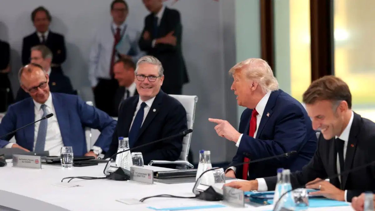 G7 समिट में डोनाल्ड ट्रंप का अंदाज: बैठक में पहुँचते ही बोले 'आई एम द बॉस', वीडियो हुआ वायरल