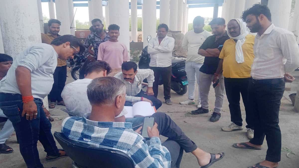 Sagar Water Supply Crisis: वेतन न मिलने से वॉलमैन की हड़ताल; पूरे शहर में पानी की सप्लाई ठप, लोग परेशान