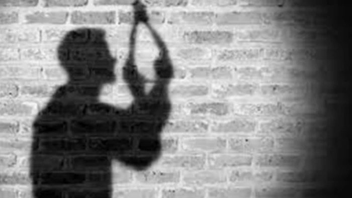 ग्वालियर जिला न्यायालय में सनसनी: दुष्कर्म मामले के दोषी ने शौचालय में दी जान देने की कोशिश, बाल-बाल बची जान