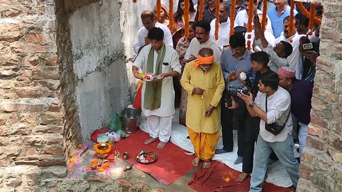 Kuno River Rejuvenation: कूनो नदी के उद्गम स्थल पर सिंधिया ने की पूजा; 1800 हेक्टेयर से अधिक सिंचाई क्षमता बढ़ाने का लक्ष्य
