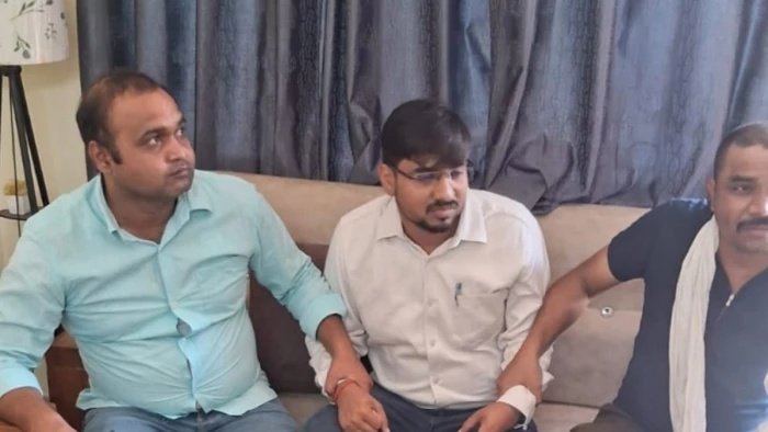 Anuppur Crime News: PHE विभाग के कार्यपालन यंत्री ए.के. शाह 30 हजार की रिश्वत लेते रंगे हाथ गिरफ्तार, EOW की बड़ी कार्रवाई