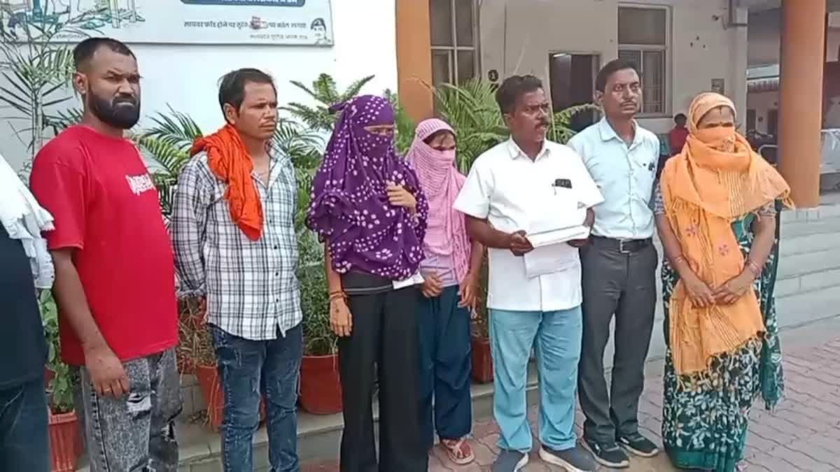 Jabalpur Viral Video: सहेली की मदद करना पड़ा भारी; युवती को सुनसान इलाके में ले जाकर गैंग ने पीटा, एसपी के पास पहुंची पीड़िता