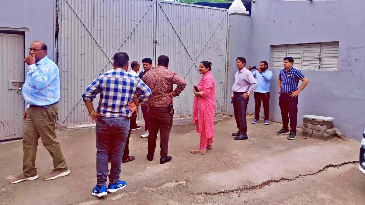 Fire Safety Action in MP: लखनऊ अग्निकांड के बाद मध्य प्रदेश प्रशासन सख्त; फायर सेफ्टी नियमों की अनदेखी करने वाली 70 से ज्यादा फैक्ट्री सील