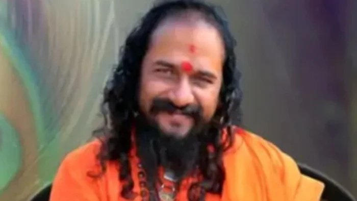 रतलाम में पहली बार महामंडलेश्वर पट्टाभिषेक समारोह: महंत आनंद गिरिजी के अभिषेक में उमड़े देशभर के संत