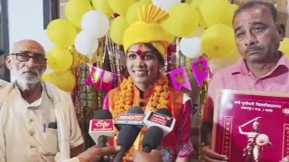 Kajal Jain Success Story: कटनी की बेटी का कमाल! राष्ट्रपति द्रौपदी मुर्मू के हाथों मिले 3 गोल्ड मेडल