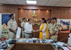 Cyber Cell Barwani: गुम मोबाइल मिलने पर खिले लोगों के चेहरे; पुलिस ने विभिन्न राज्यों से ट्रेस किए 129 फोन