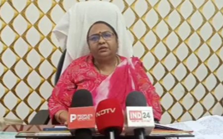 Seoni News: लखनादौन नगर परिषद की कार्यप्रणाली पर उठे सवाल; पूर्व CMO को पीना पड़ रहा दूषित पानी, सीएम हेल्पलाइन में की शिकायत