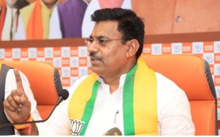 भोपाल में अवैध कॉलोनियों पर विधायक रामेश्वर शर्मा का कड़ा एक्शन: बिल्डर्स को चेतावनी, बुनियादी सुविधाएं न दीं तो जाएंगे जेल