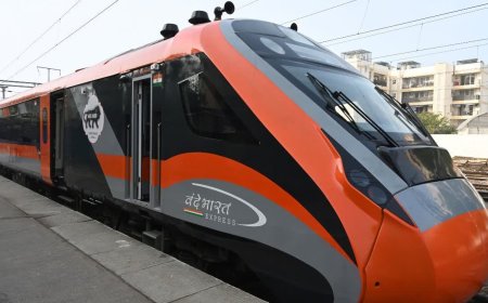 Indian Railways News: अब सफर होगा और भी सुखद! वंदे भारत ट्रेन देरी से चलने पर IRCTC देगा यात्रियों को फ्री मील