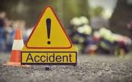 Gwalior Road Accident: मोतीझील रोड पर तेज रफ्तार कार का कहर; बाइक सवार महिला की दर्दनाक मौत, पति घायल