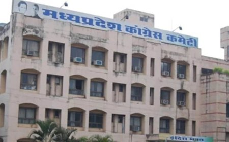 MP Congress Crisis: हार के बाद भी नहीं संभल पाई कांग्रेस, आंदोलनों से कार्यकर्ता नदारद और नेताओं में तनातनी