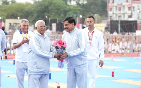 International Yoga Day 2026: जबलपुर में राष्ट्रपति द्रौपदी मुर्मू ने किया योगाभ्यास, कहा- 'योग ऋषियों की अनमोल विरासत'