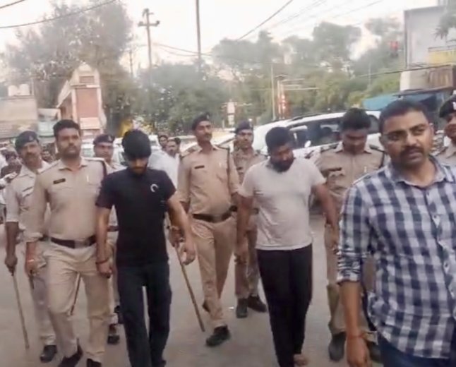 Shocking Incident in Gwalior: पेट्रोल पंप कर्मचारी को बदमाशों ने बनाया शिकार; उधारी के विवाद में युवक 45% झुलसा, 2 आरोपी गिरफ्तार