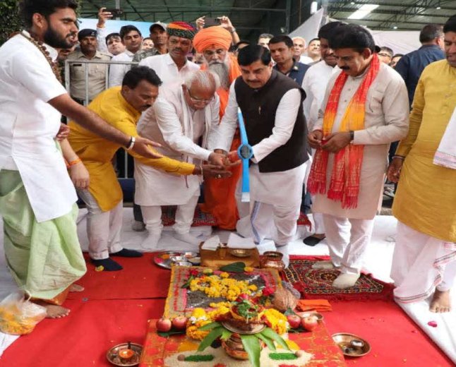 Indore-Ujjain Green Field Corridor: अब मात्र 30 मिनट में पहुंचेंगे उज्जैन; 3000 करोड़ की लागत से बनेगा आस्था का नया मार्ग