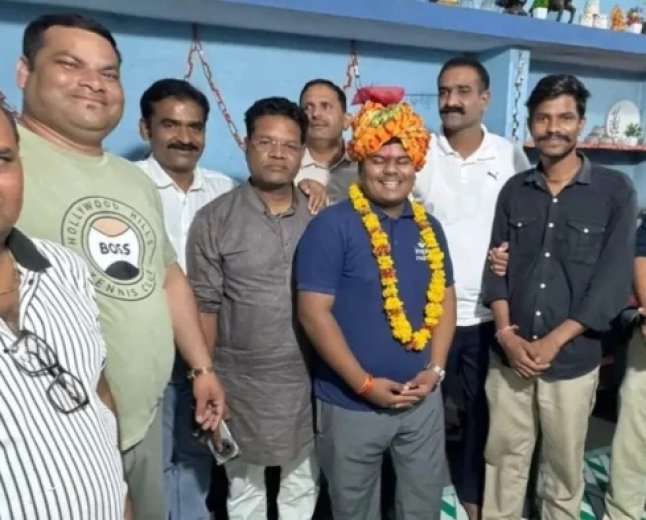 Sonu Bhat Success Story: अभावों को मात देकर जापान जाएगा ब्यावरा का लाल; भारत और मध्य प्रदेश का बढ़ाएगा मान