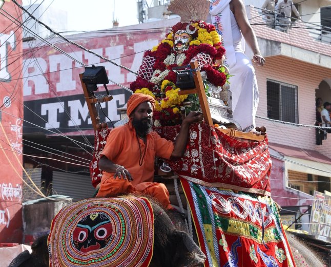 बाबा महाकाल की सवारी का 'राजसी सेवक': जानिए कौन है हाथी 'श्यामू' और क्या है उसका डाइट प्लान