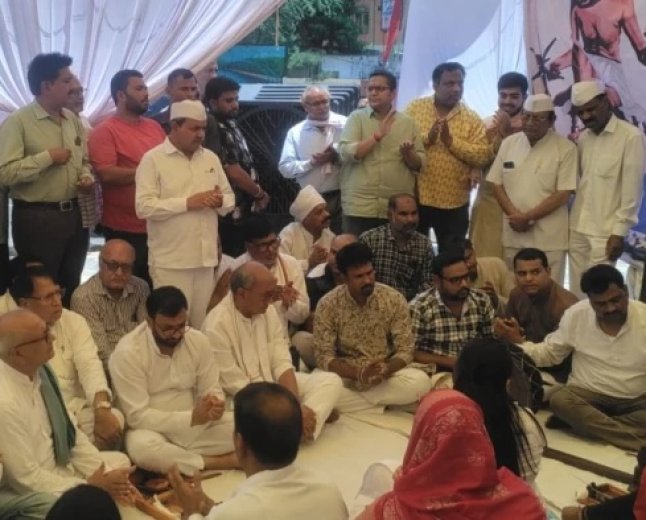 Bhopal News: राज्यसभा नामांकन निरस्त होने पर कांग्रेस का सत्याग्रह, दिग्विजय सिंह बोले- 'लोकतंत्र के लिए काला दिन'