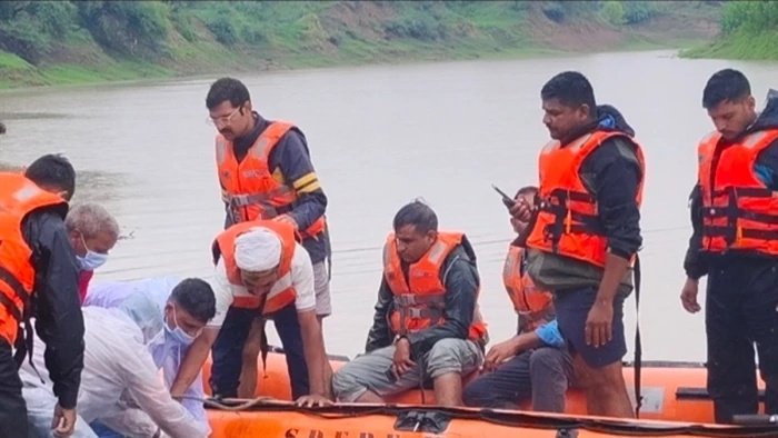 Ujjain News: सहायक पंचायत सचिव की बाढ़ में बहने से मौत; 32 घंटे चले सर्च ऑपरेशन के बाद चंबल नदी से मिला शव