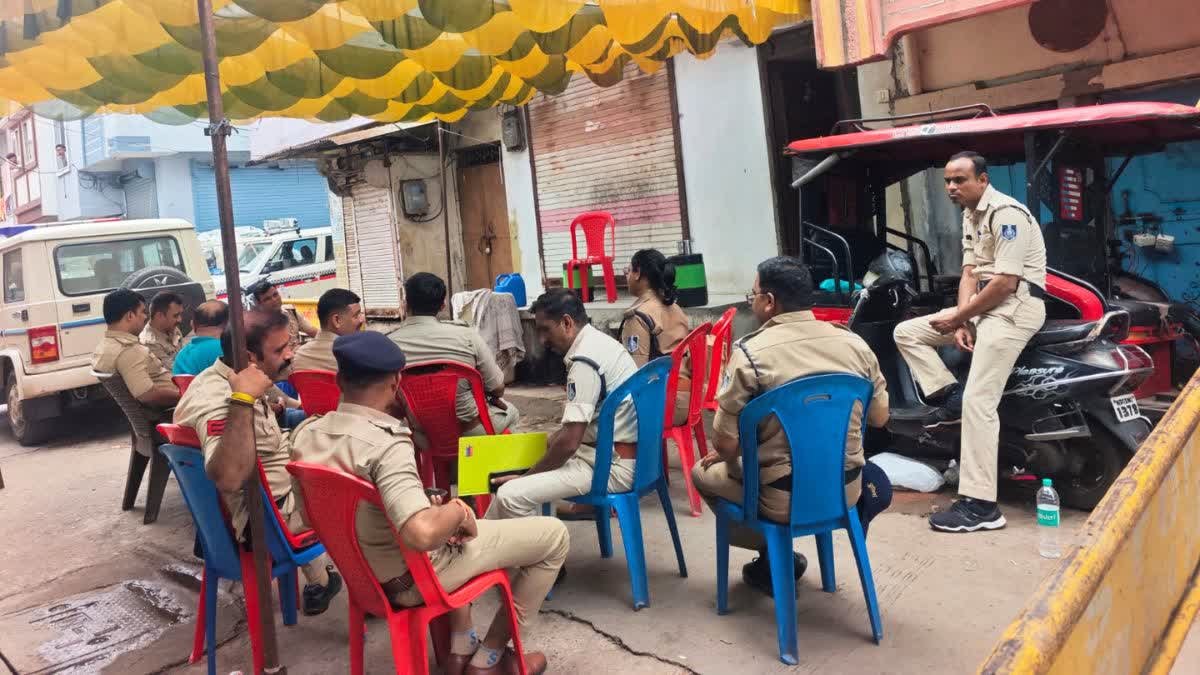 बेटी के निकाह के लिए उज्जैन लाया गया था सीरियल ब्लास्ट का दोषी आतंकी; सोमवार को फिर साबरमती जेल हुआ रवाना