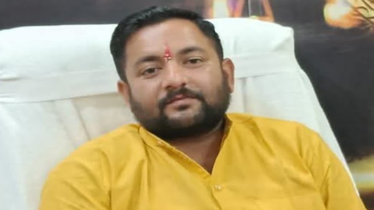 नगर निगम में नौकरी लगाने के नाम पर 40 युवाओं से करोड़ों की धोखाधड़ी; आरोपी आशु कुमार पुलिस की गिरफ्त में