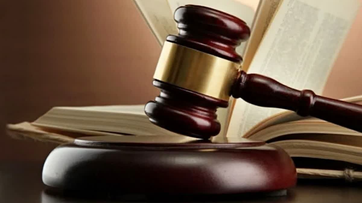 'अपीलकर्ता को फंसाने के लिए की गई खराब जांच'; हाईकोर्ट ने बदला ट्रायल कोर्ट का फैसला, कलेक्टर को दिए निर्देश