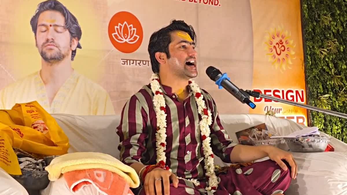 मुसलमानों से सीखो, वे अपने धर्मगुरुओं का अपमान नहीं करते; सनातनियों को दी एकजुट रहने की सलाह