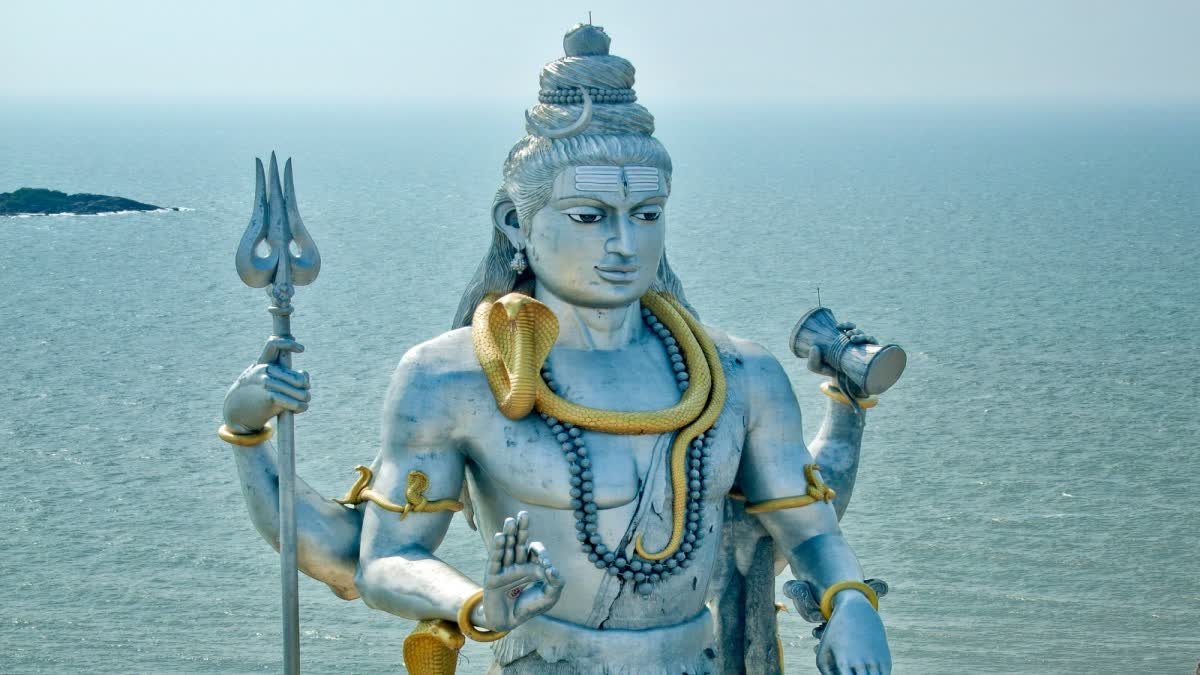 सावन में ही क्यों हुई थी समुद्र मंथन की शुरुआत? जानिए श्रावण मास की पौराणिक उत्पत्ति व महत्व