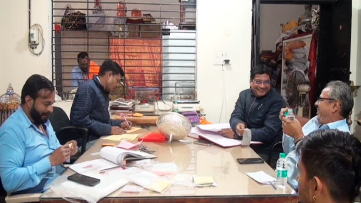 महाकाल मंदिर में सोने-चांदी के दान का क्या है नियम? उप प्रशासक सिम्मी यादव ने बताया पूरा सच