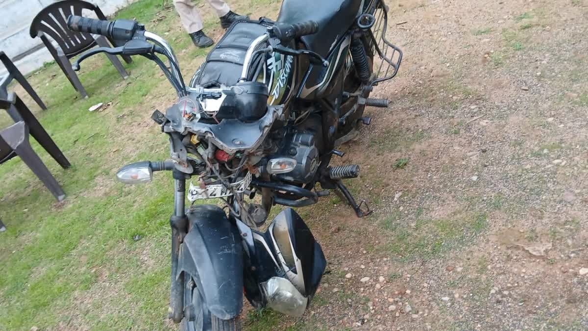 उमरिया में वन अमले पर दबंगों का कहर! बाइक और चौकी की चाबी छीनकर आरोपी फरार