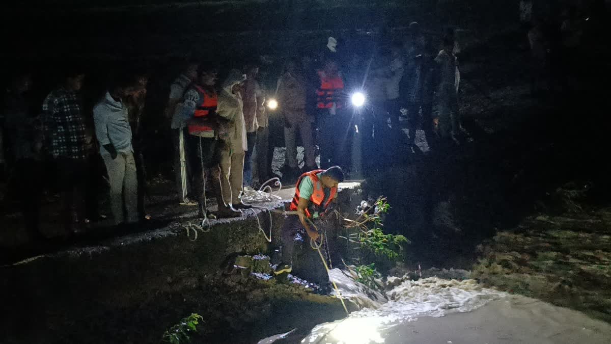 मध्य प्रदेश में बारिश का कहर; उज्जैन में सहायक सचिव लापता, इंदौर में 2 युवकों की मौत