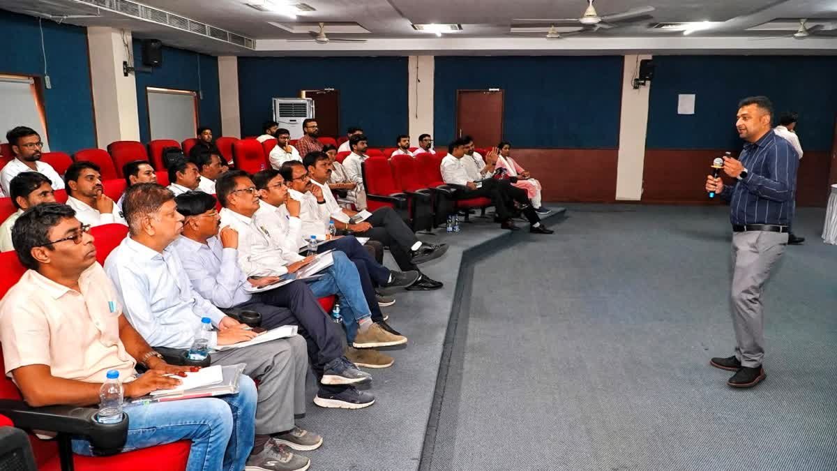निर्माण कार्यों में हादसे रोकने को उज्जैन में IIT बॉम्बे का महामंथन, AI और 5-एक्शन फॉर्मूले से बचेगी मजदूरों की जान