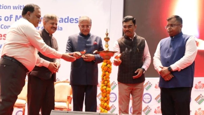 मुख्य निर्वाचन आयुक्त ने की इंदौर के SIR अभियान की सराहना; कहा- 'मध्यप्रदेश का मॉडल देश के लिए आदर्श'