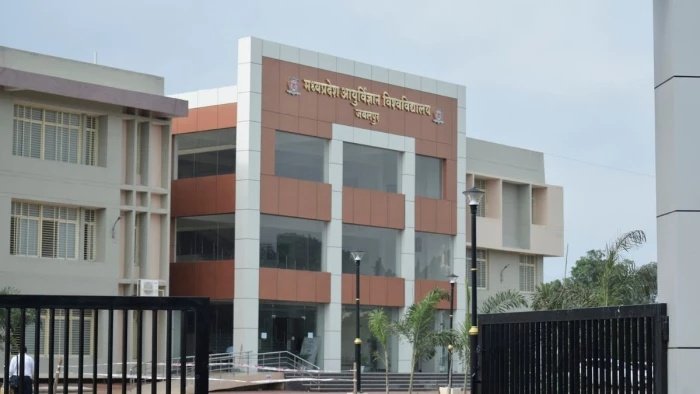 दो हिस्सों में बंटी प्रदेश की एकमात्र मेडिकल यूनिवर्सिटी; उज्जैन से संबद्ध होंगे इंदौर-भोपाल के कॉलेज