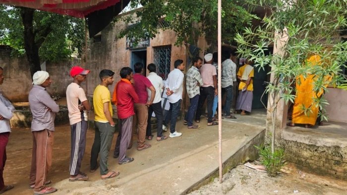 बैंक एफडी धोखाधड़ी मामले के बाद खाली हुई सीट पर हो रहा मुकाबला, 3 अगस्त को आएंगे चुनाव के नतीजे