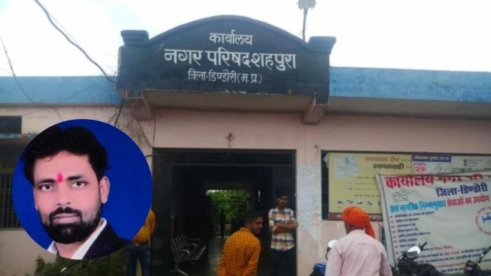 'पार्षद पतियों के षड्यंत्र से हूं आहत', शहपुरा उपाध्यक्ष मुकेश साहू का बीजेपी जिला अध्यक्ष को इस्तीफा