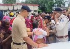 बीच में जनसुनवाई छोड़कर जाने लगे कलेक्टर डॉ. सतीश कुमार, लोगों ने लगाए मुर्दाबाद के नारे