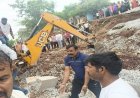 पहाड़ी पर बनी गुणवत्ताहीन दीवार ढहने से चाय ठेला चालक की पत्नी की मौत; मलबे से किया गया रेस्क्यू