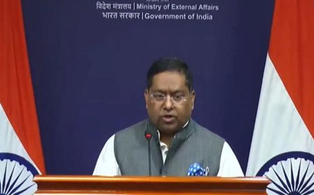 ईरान-अमेरिका के बीच बढ़ता तनाव; स्ट्रेट ऑफ होर्मुज़ में जहाज पर हमले के बाद हड़कंप, पढ़ें पूरी अपडेट