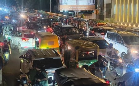 मुख्यमंत्री के दौरे और बरातियों का शहर की सड़कों पर कब्जा; घंटों रेंगते रहे वाहन, एम्बुलेंस भी फंसी