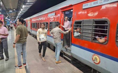 ट्रेन में स्क्रीनशॉट टिकट अब नहीं चलेगा; रेलवे ने बदला नियम, पकड़े जाने पर लगेगा भारी जुर्माना