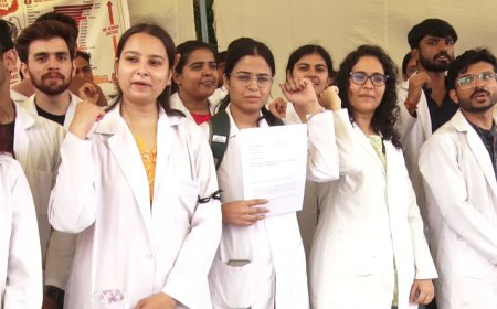 स्टाइपेंड बढ़ाने को लेकर डॉक्टरों का प्रदर्शन, वल्लभ भवन में सरकार के साथ होगी अहम बैठक