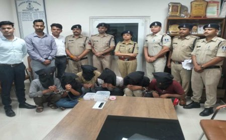 देवास में फर्जी किन्नरों का बड़ा गिरोह बेनकाब; चोरी और डकैती के सामान के साथ 2 कारें बरामद