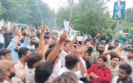 भोपाल में कांग्रेस की छात्र इकाई के प्रदर्शन में अजीब वाकया; 'मुर्दाबाद' की जगह बोला 'जिंदाबाद', जानें पूरा सच