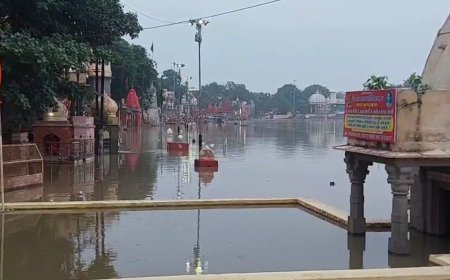 उज्जैन में शिप्रा नदी का बढ़ा जलस्तर; रामघाट जलमग्न, छतरपुर में बिजली गिरने से 2 भाइयों की मौत