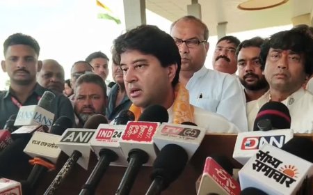 नीट मामले पर बोले सिंधिया- 'लापरवाही हुई है, दोषियों को फास्ट ट्रैक कोर्ट से मिलेगी सजा'
