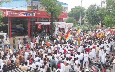 नर्मदापुरम में आचार्य श्री समय सागर महाराज की अगवानी; 19 मुनियों के साथ किया प्रवेश, भोपाल में होगा चातुर्मास