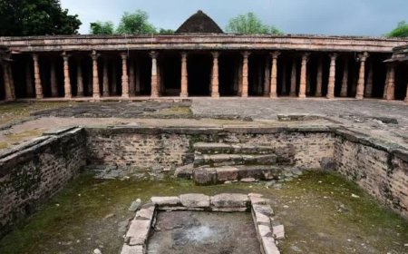 धार भोजशाला मामले में सुप्रीम कोर्ट का बड़ा आदेश; मुस्लिम पक्ष ने किया स्वागत, ऐतिहासिक ढांचे को नुकसान न पहुंचाने के निर्देश