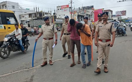 'पुलिस हमारी बाप है, चोरी करना पाप है'; छिंदवाड़ा में बाइक चोरों का जुलूस, लगवाई उठक-बैठक
